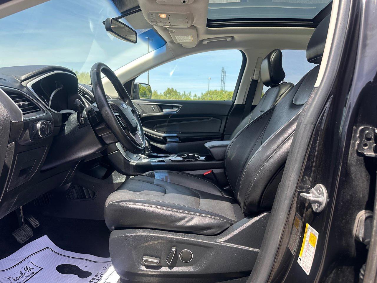 2016 Ford Edge Titanium Photo