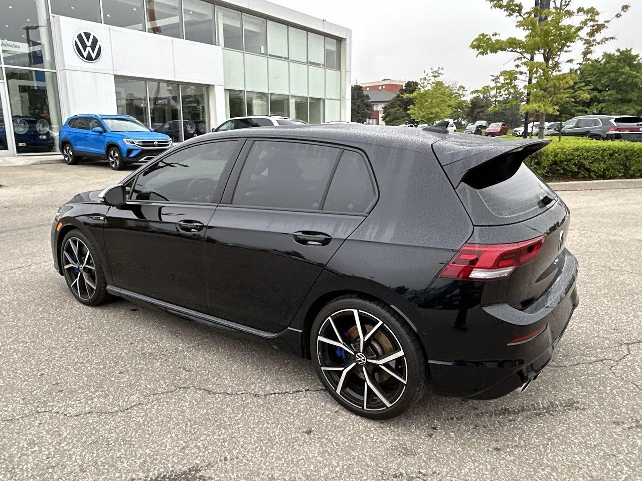 2024 Volkswagen Golf R 2.0T 7Sp at DSG w/Tip Leather  Heads-Up Display  A Photo