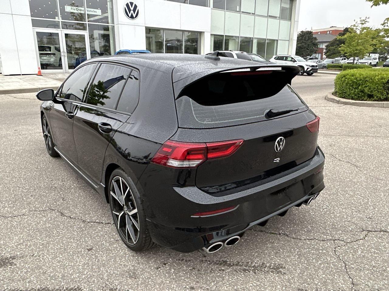 2024 Volkswagen Golf R 2.0T 7Sp at DSG w/Tip Leather  Heads-Up Display  A Photo