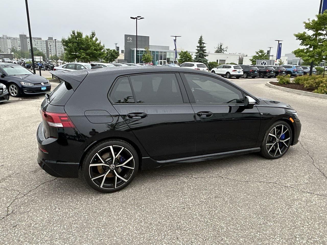 2024 Volkswagen Golf R 2.0T 7Sp at DSG w/Tip Leather  Heads-Up Display  A Photo