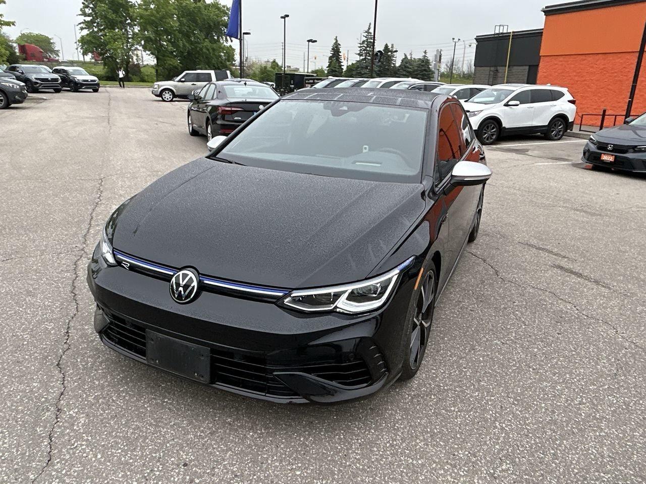 2024 Volkswagen Golf R 2.0T 7Sp at DSG w/Tip Leather  Heads-Up Display  A Photo