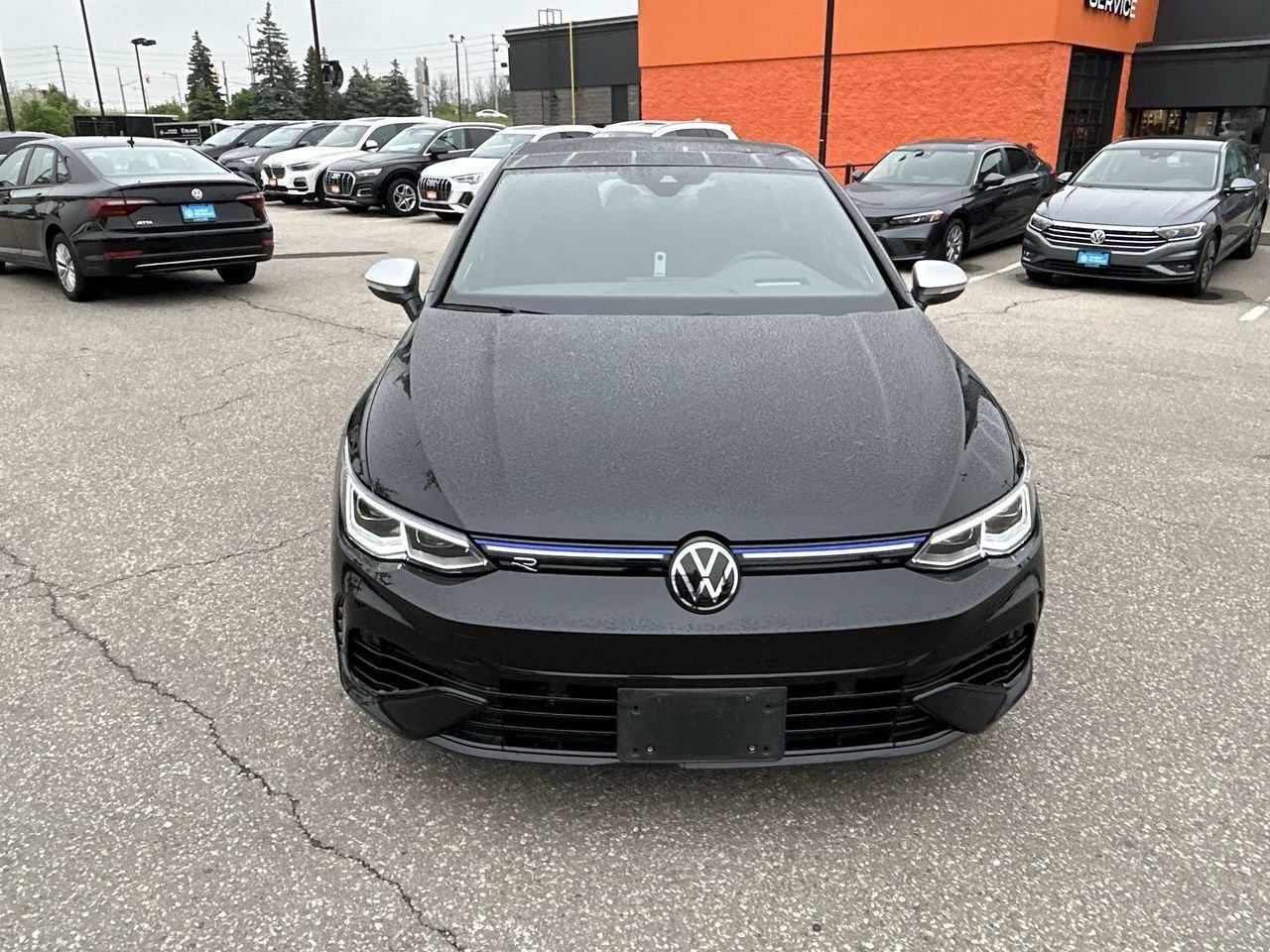 2024 Volkswagen Golf R 2.0T 7Sp at DSG w/Tip Leather  Heads-Up Display  A Photo