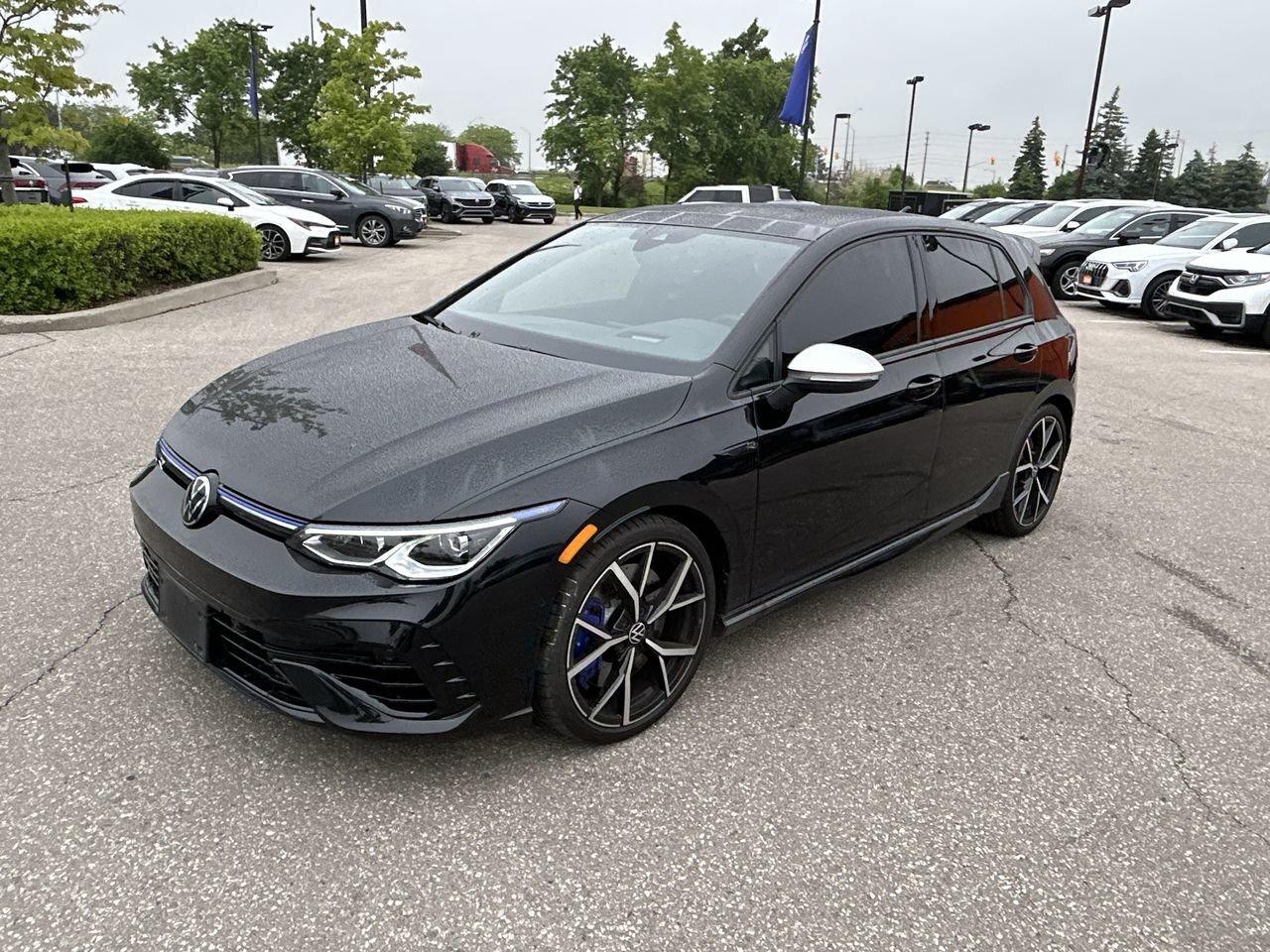 2024 Volkswagen Golf R 2.0T 7Sp at DSG w/Tip Leather  Heads-Up Display  A Photo