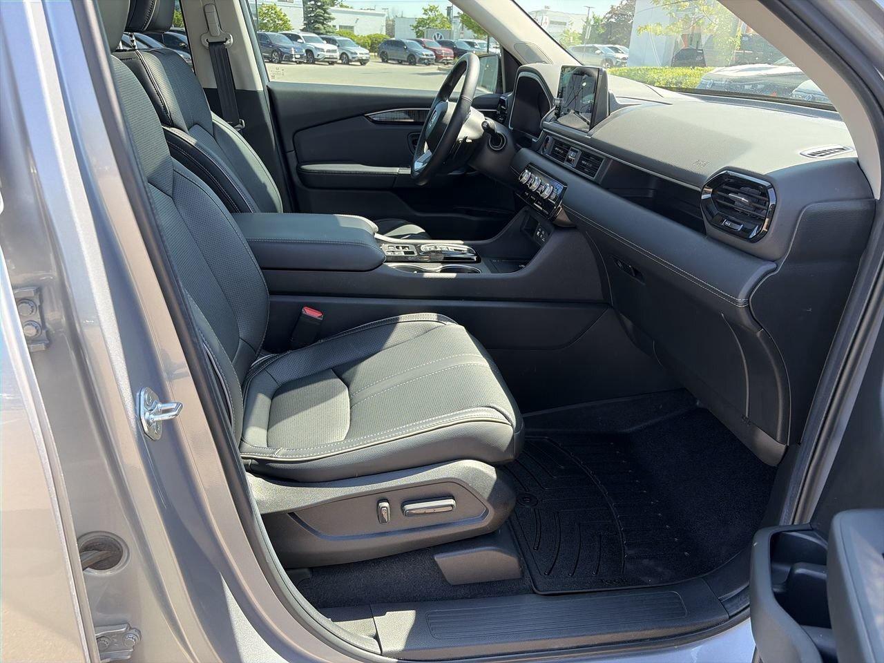 2025 Honda Pilot Touring AWD Leather  3rd Row Seat  Alloy Wheels  S Photo