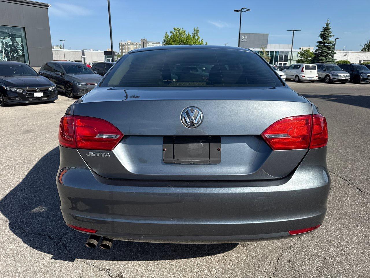 2013 Volkswagen Jetta Trendline 2.0 6sp w/Tip (Production Ended) Steel W Photo3