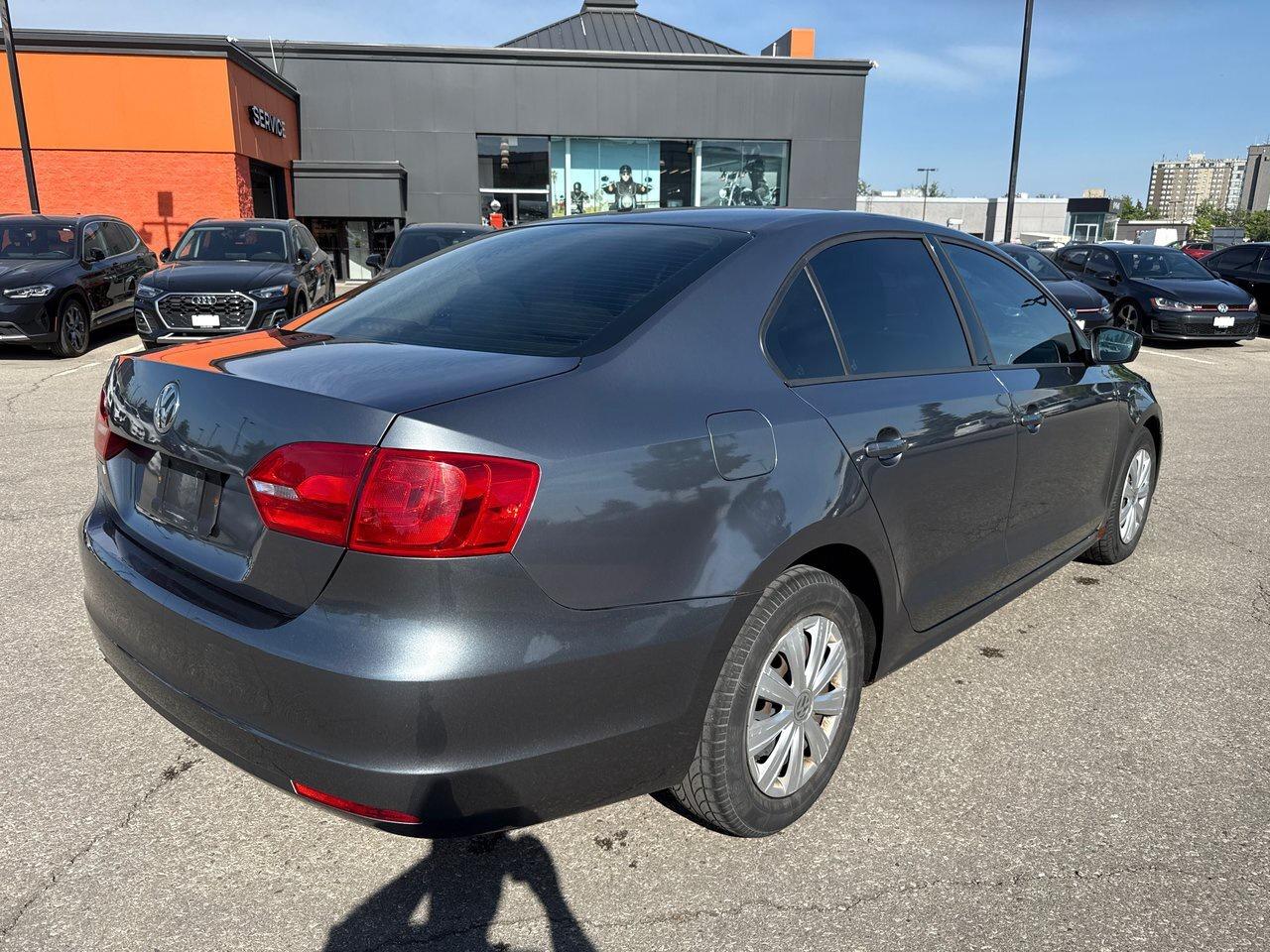 2013 Volkswagen Jetta Trendline 2.0 6sp w/Tip (Production Ended) Steel W Photo4