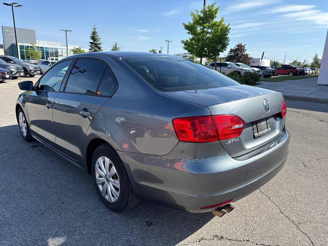 2013 Volkswagen Jetta Trendline 2.0 6sp w/Tip (Production Ended) Steel W Photo