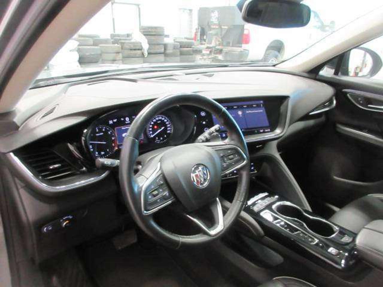 2023 Buick Envision ESSENCE AWD, NAV, ROOF, LEATHER, ST PACKAGE, 56K! Photo