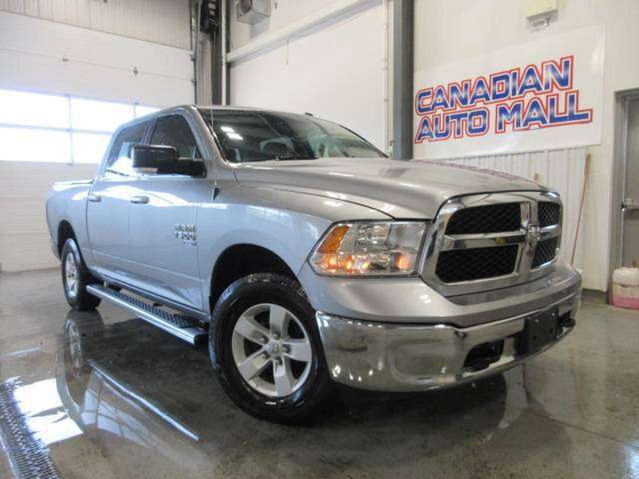 2020 RAM 1500 SLT CREWCAB 4X4, A/C, BT, CAMERA, 159K! Photo