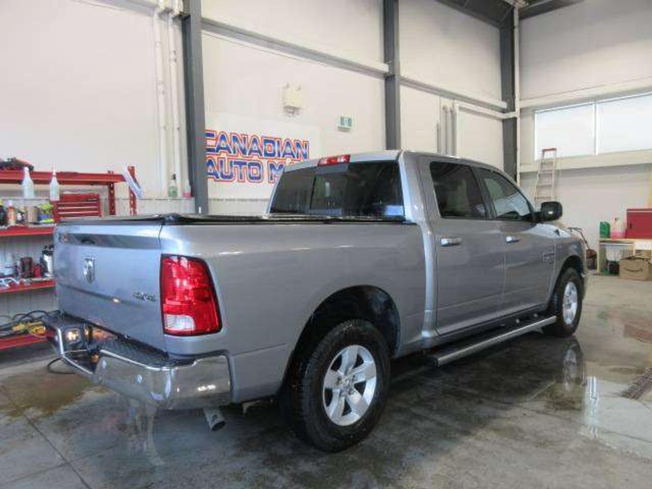 2020 RAM 1500 SLT CREWCAB 4X4, A/C, BT, CAMERA, 159K! Photo