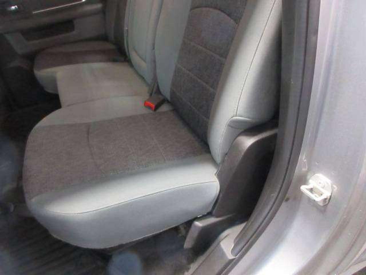 2020 RAM 1500 SLT CREWCAB 4X4, A/C, BT, CAMERA, 159K! Photo