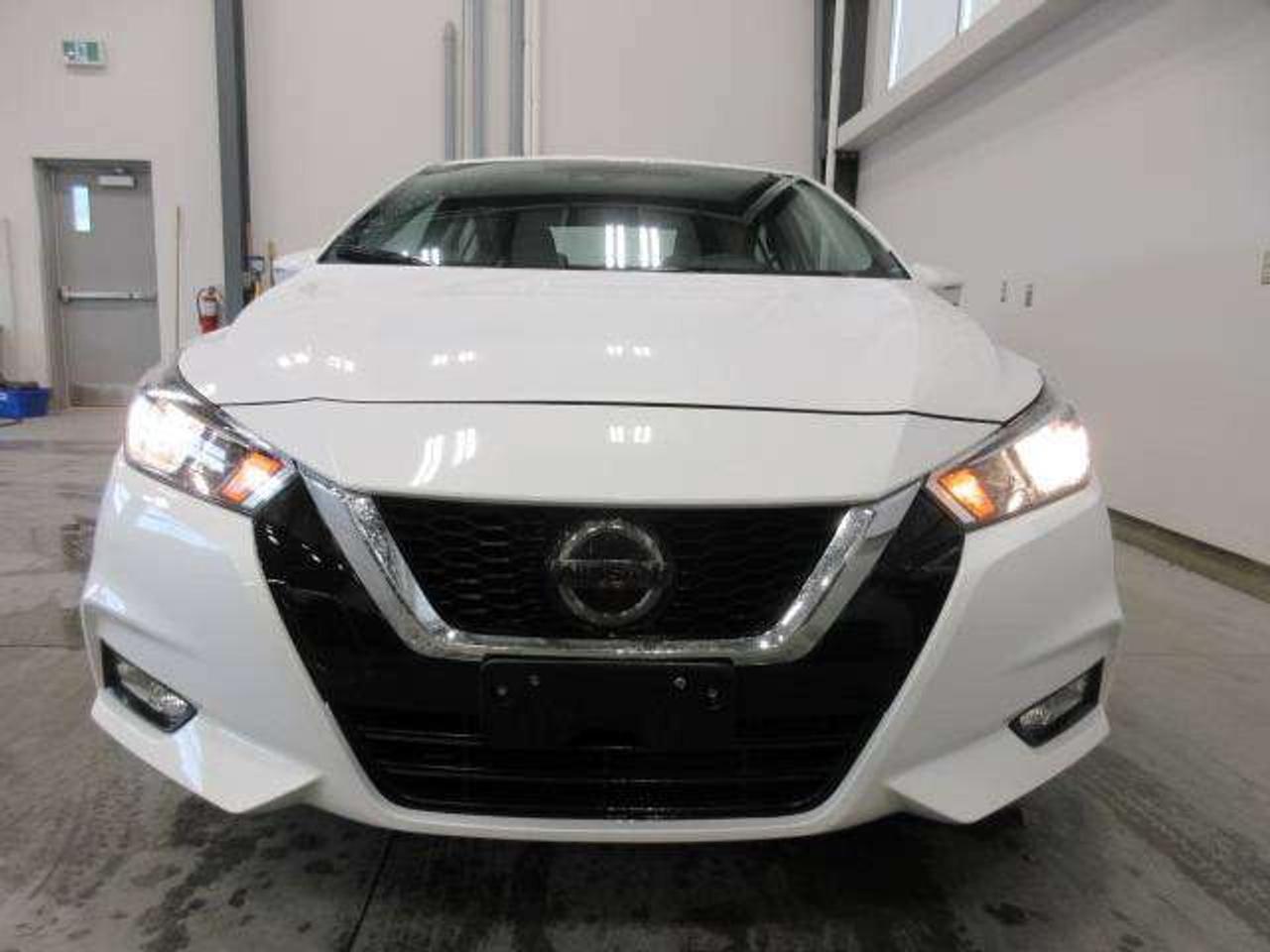 2022 Nissan Versa SV, AUTO, A/C, BT, CAMERA, 47K! Photo2