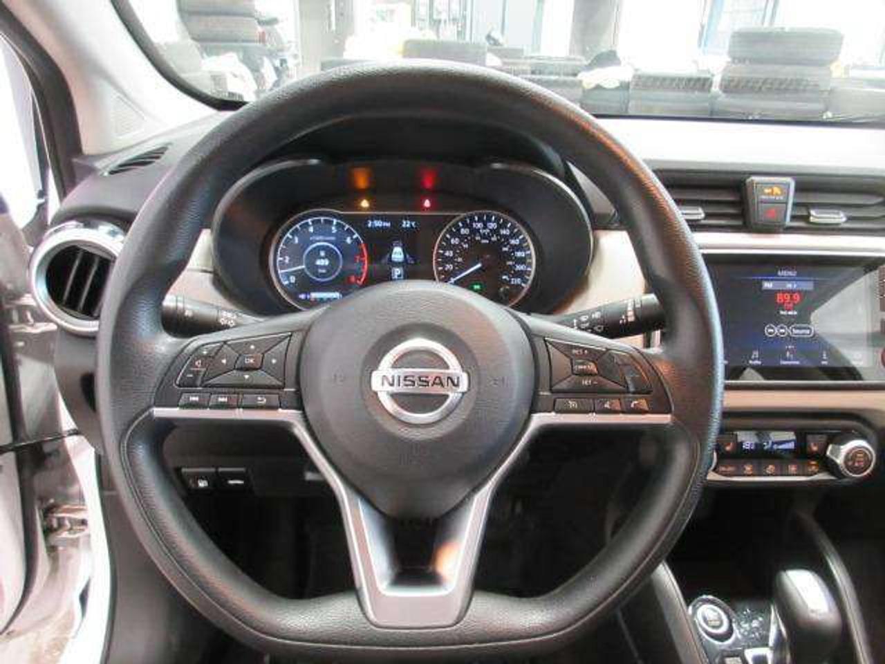 2022 Nissan Versa SV, AUTO, A/C, BT, CAMERA, 47K! Photo