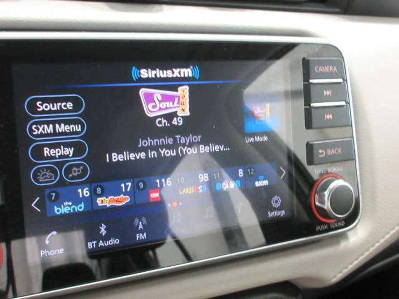 2022 Nissan Versa SV, AUTO, A/C, BT, CAMERA, 47K! Photo