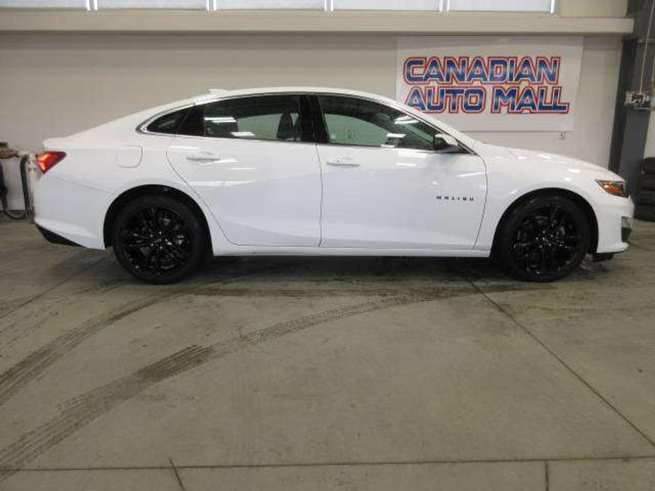 2024 Chevrolet Malibu LT, APPLE/ANDROID, A/C, BT, CAMERA, ALLOYS, 52K! Photo