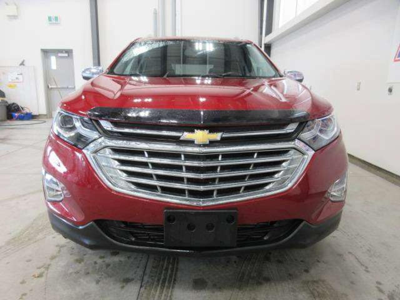 2018 Chevrolet Equinox PREMIER AWD, NAV, ROOF, HTD. LEATHER, 100K! Photo