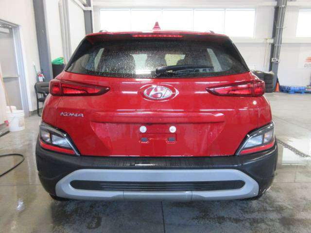 2022 Hyundai KONA ESSENTIAL, HTD. SEATS, A/C, ALLOYS CAMERA, 54K! Photo
