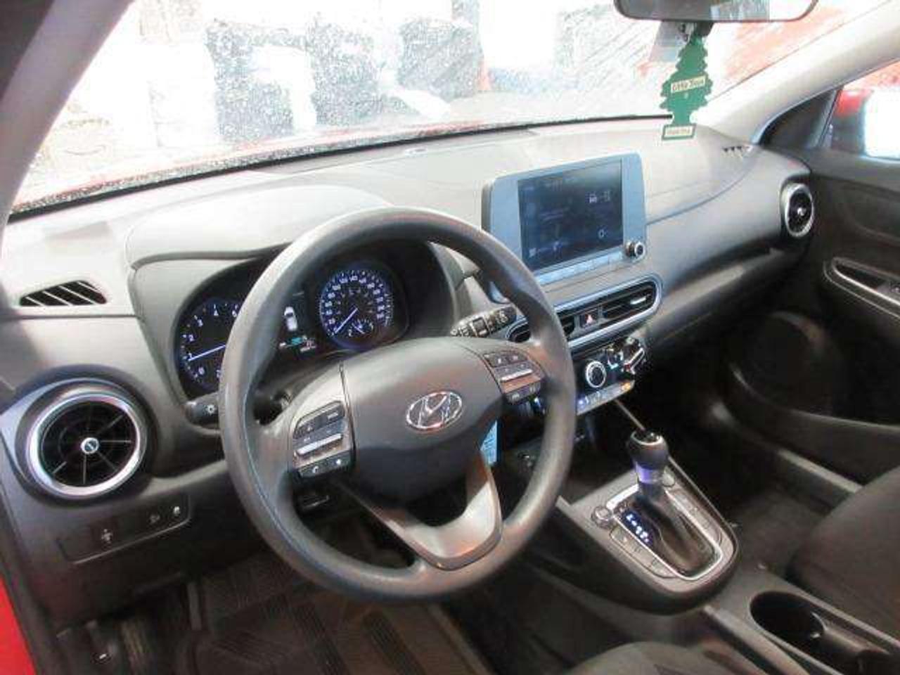 2022 Hyundai KONA ESSENTIAL, HTD. SEATS, A/C, ALLOYS CAMERA, 54K! Photo