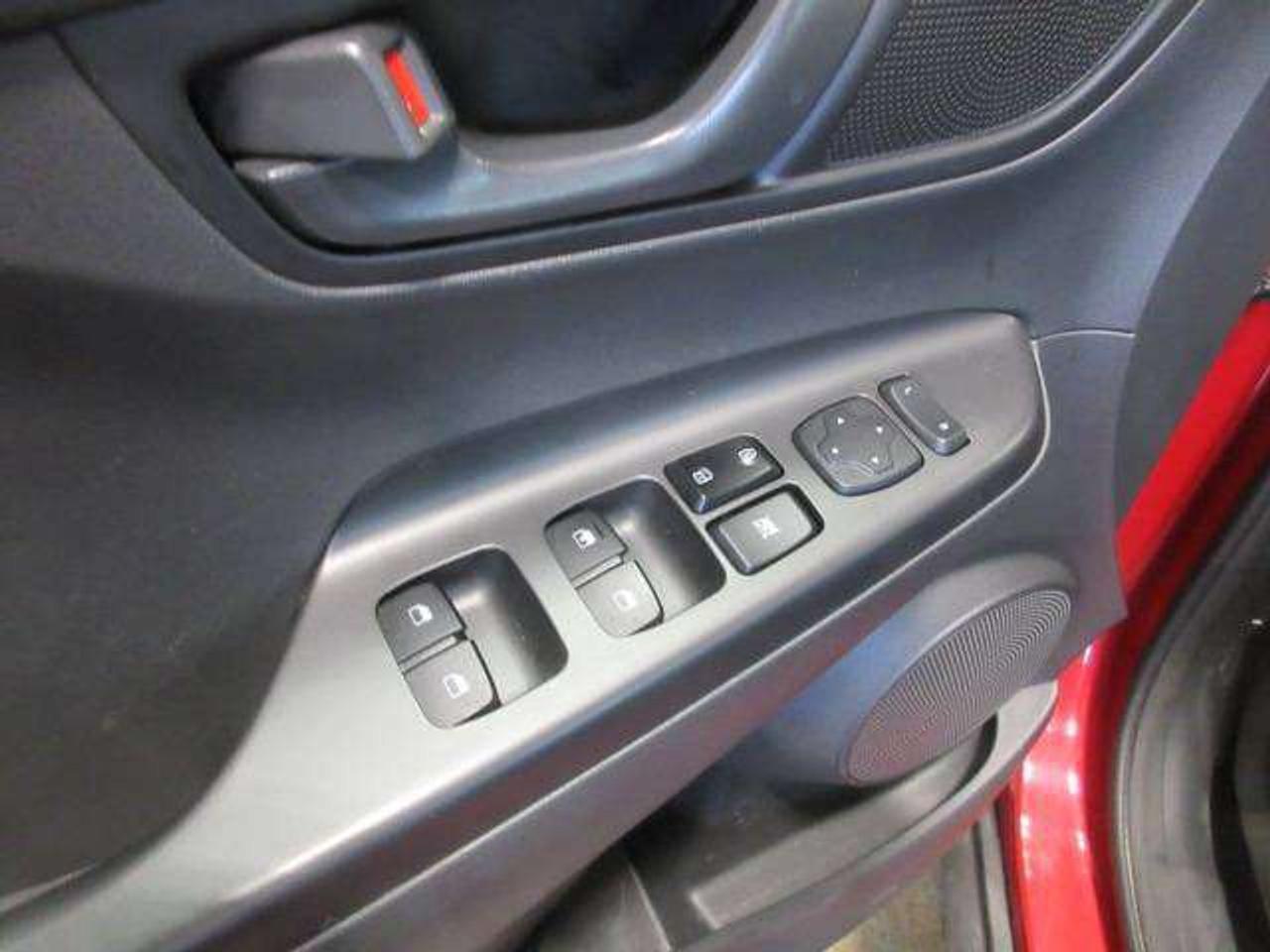 2022 Hyundai KONA ESSENTIAL, HTD. SEATS, A/C, ALLOYS CAMERA, 54K! Photo
