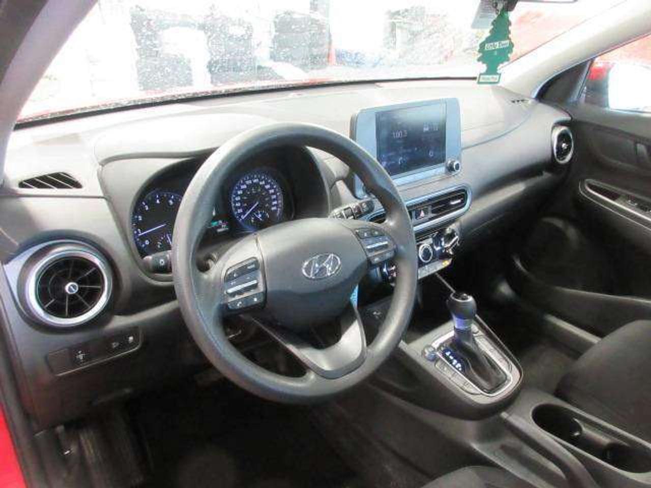 2022 Hyundai KONA ESSENTIAL, HTD. SEATS, A/C, ALLOYS CAMERA, 54K! Photo