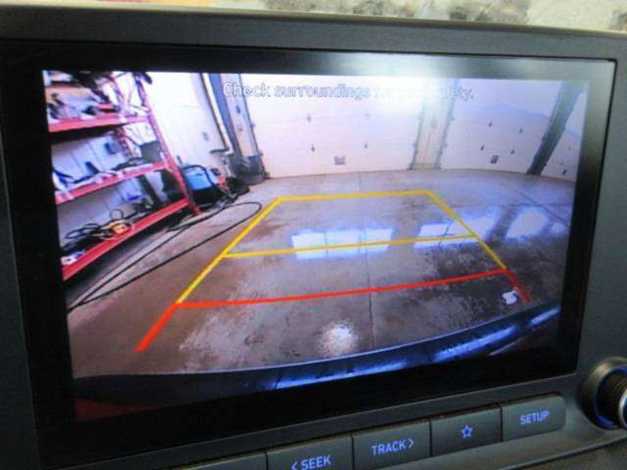2022 Hyundai KONA ESSENTIAL, HTD. SEATS, A/C, ALLOYS CAMERA, 54K! Photo