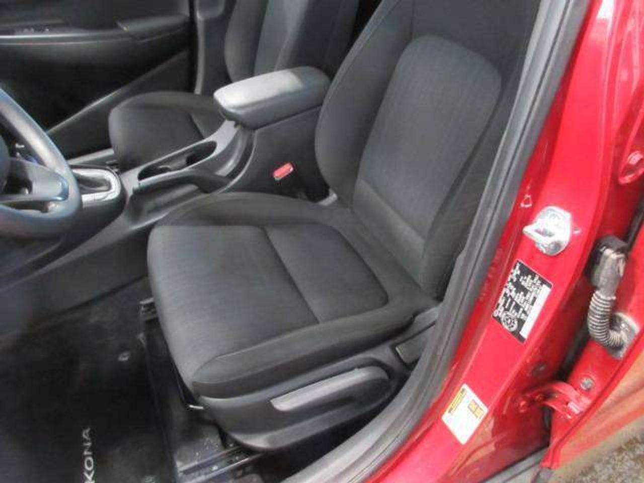 2022 Hyundai KONA ESSENTIAL, HTD. SEATS, A/C, ALLOYS CAMERA, 54K! Photo