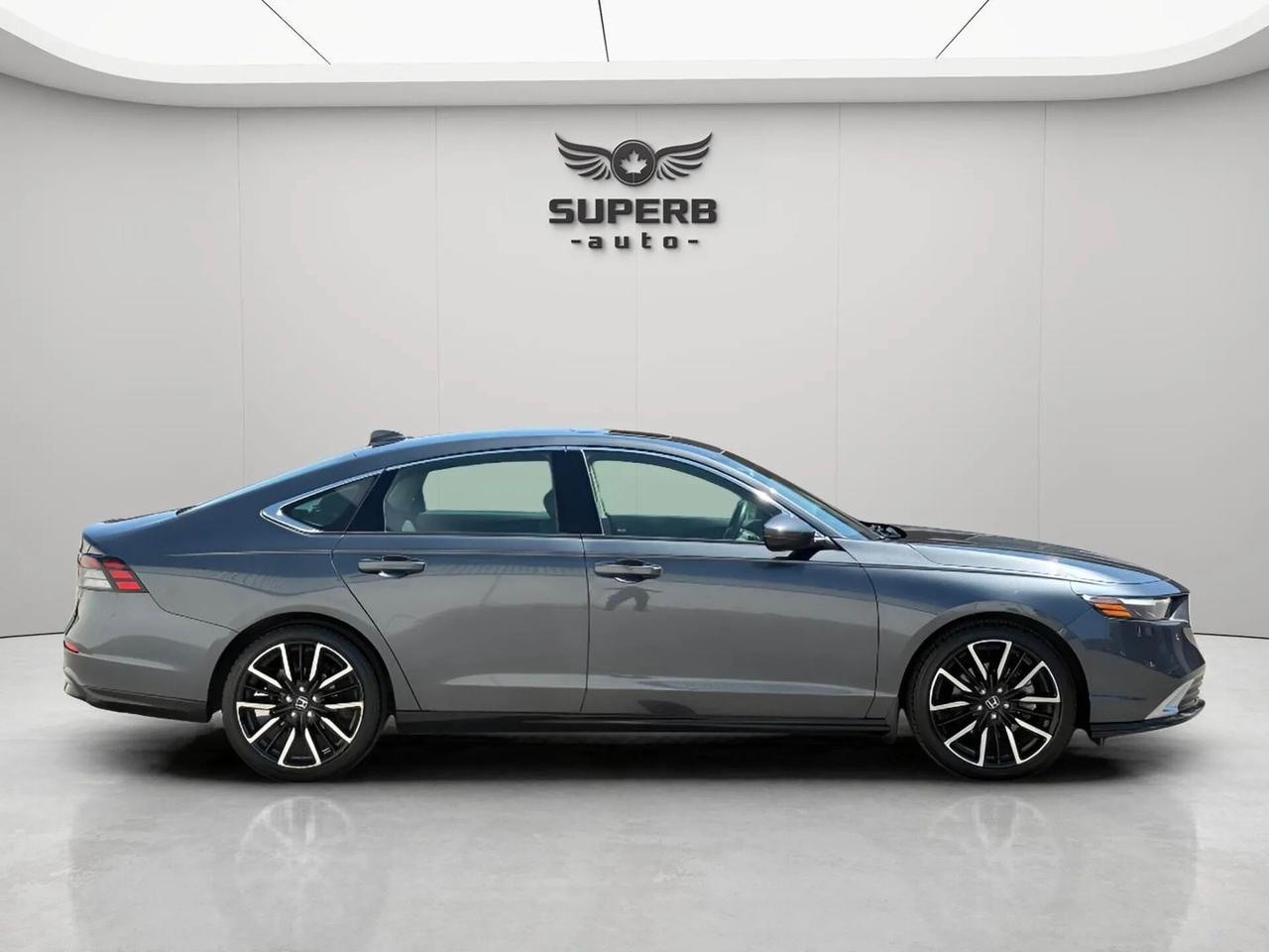 2024 Honda Accord TOURING   HYBRID   NO ACCIDENT   ONE OWNER Photo