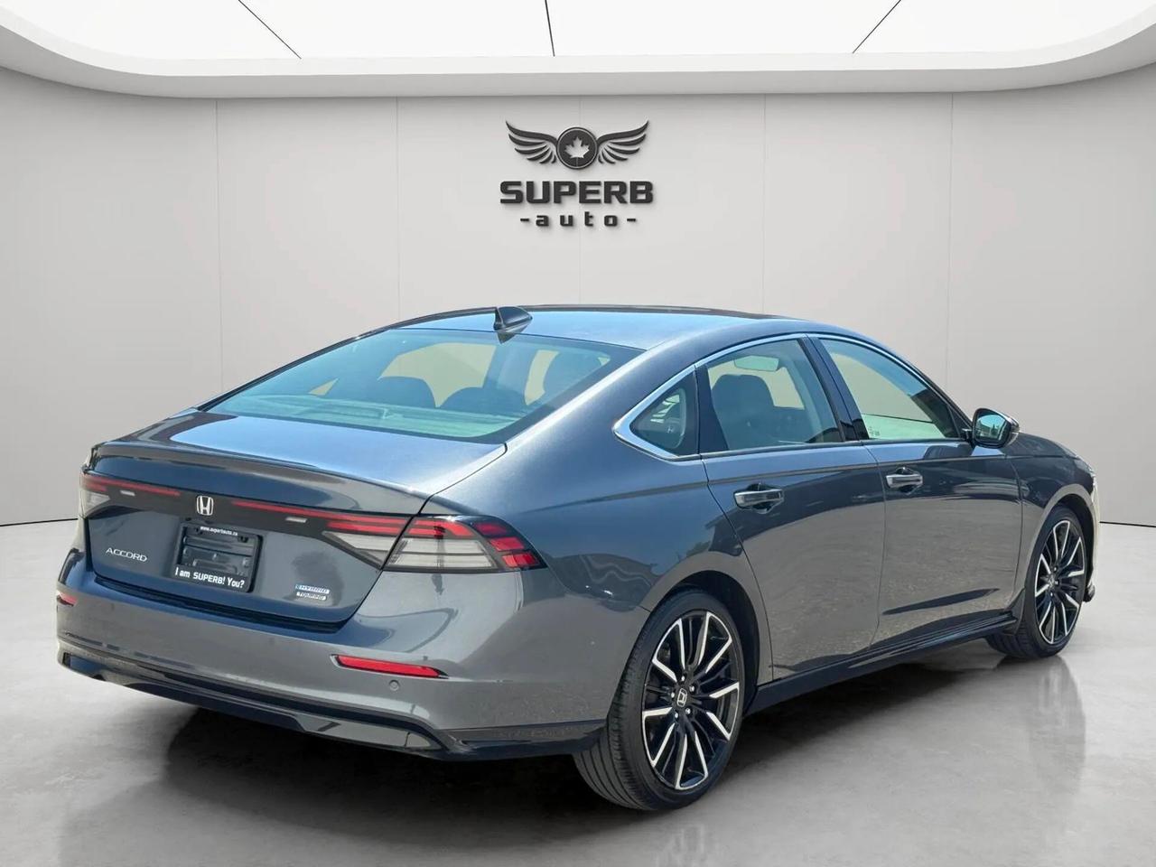 2024 Honda Accord TOURING   HYBRID   NO ACCIDENT   ONE OWNER Photo