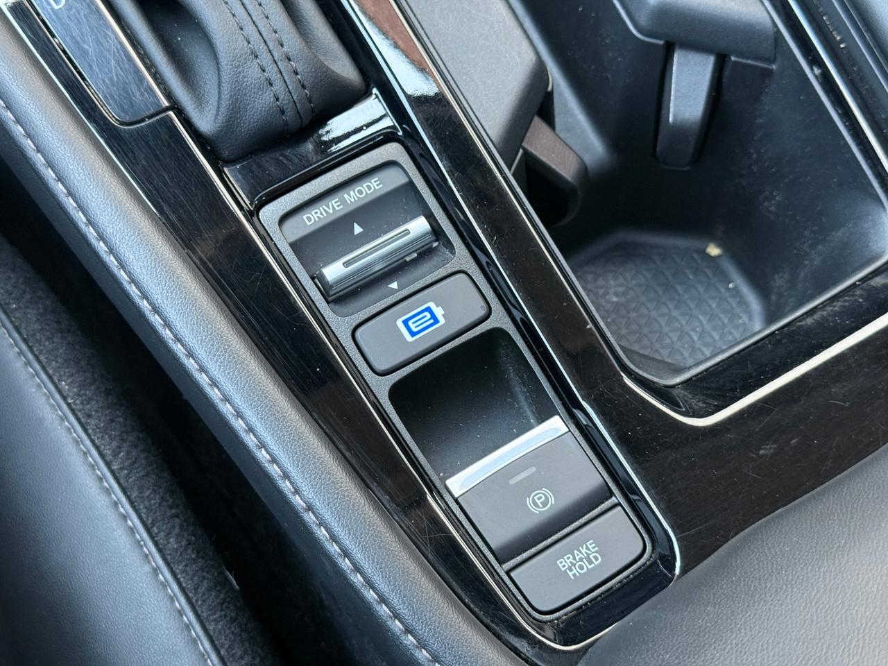 2024 Honda Accord TOURING   HYBRID   NO ACCIDENT   ONE OWNER Photo