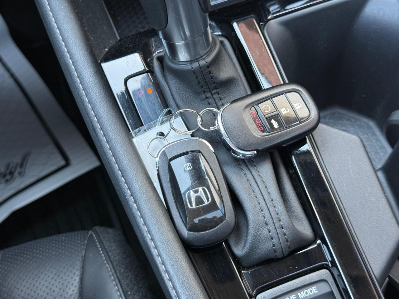 2024 Honda Accord TOURING   HYBRID   NO ACCIDENT   ONE OWNER Photo