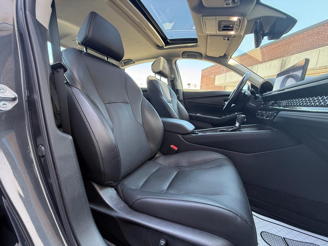 2024 Honda Accord TOURING   HYBRID   NO ACCIDENT   ONE OWNER Photo