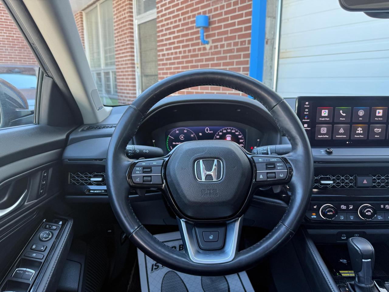 2024 Honda Accord TOURING   HYBRID   NO ACCIDENT   ONE OWNER Photo