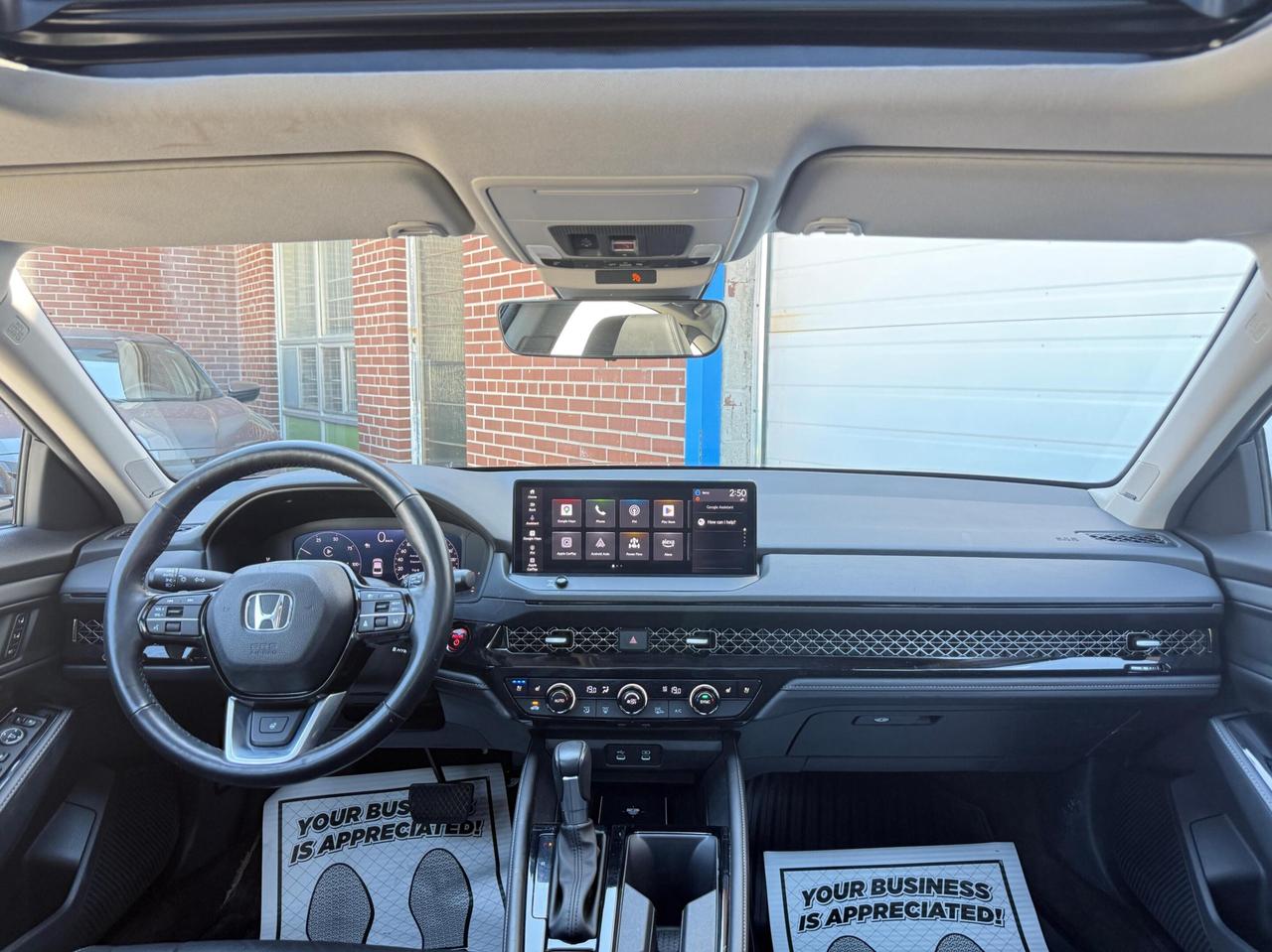 2024 Honda Accord TOURING   HYBRID   NO ACCIDENT   ONE OWNER Photo