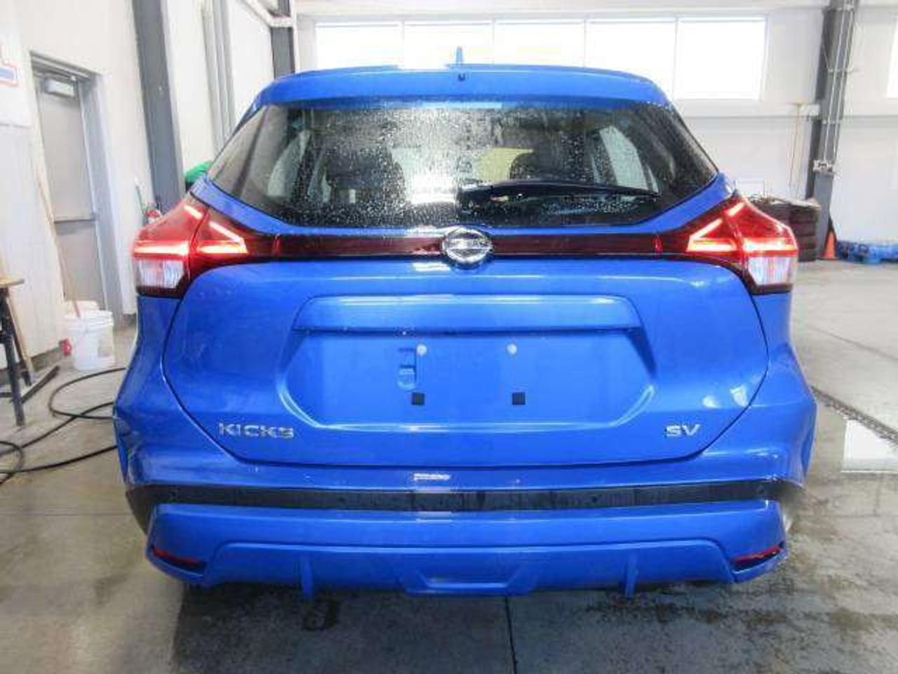 2021 Nissan Kicks SV, HTD. SEATS, A/C, BT, APPLE/ANDROID, 54K! Photo