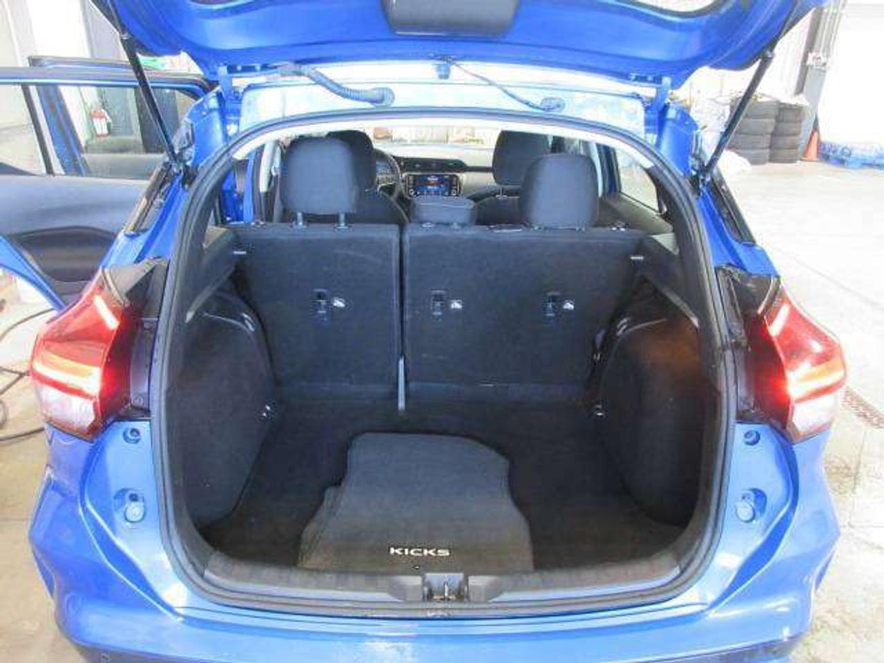 2021 Nissan Kicks SV, HTD. SEATS, A/C, BT, APPLE/ANDROID, 54K! Photo