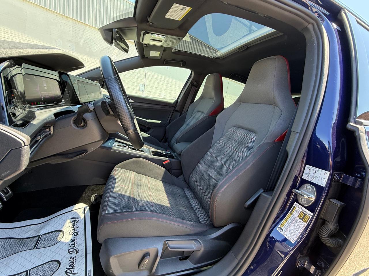 2022 Volkswagen Golf GTI GTI   AUTOBAHN   ONE OWNER   NO ACCIDENT   SUNROOF Photo
