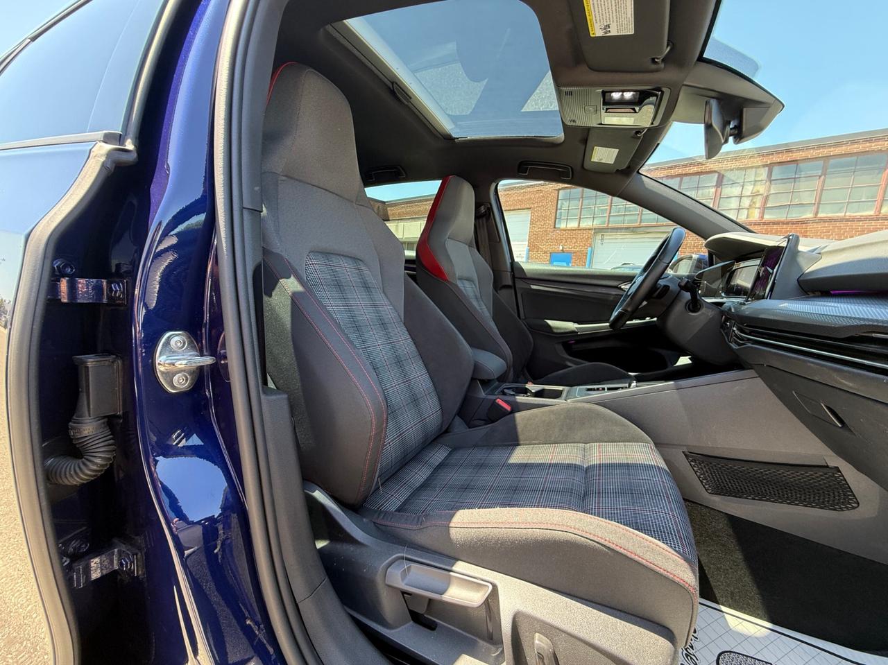 2022 Volkswagen Golf GTI GTI   AUTOBAHN   ONE OWNER   NO ACCIDENT   SUNROOF Photo