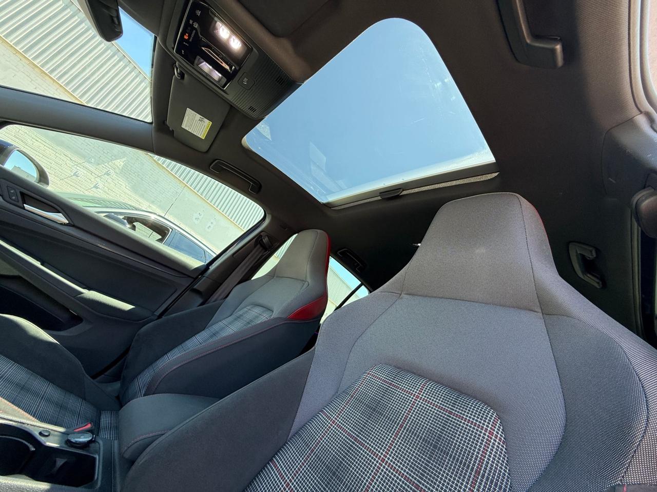 2022 Volkswagen Golf GTI GTI   AUTOBAHN   ONE OWNER   NO ACCIDENT   SUNROOF Photo