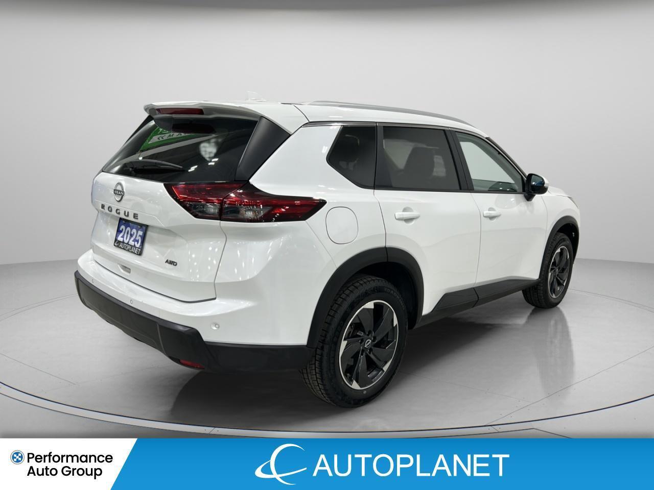 2025 Nissan Rogue SV AWD, Pano Roof, Apple CarPlay, Remote Start! Photo