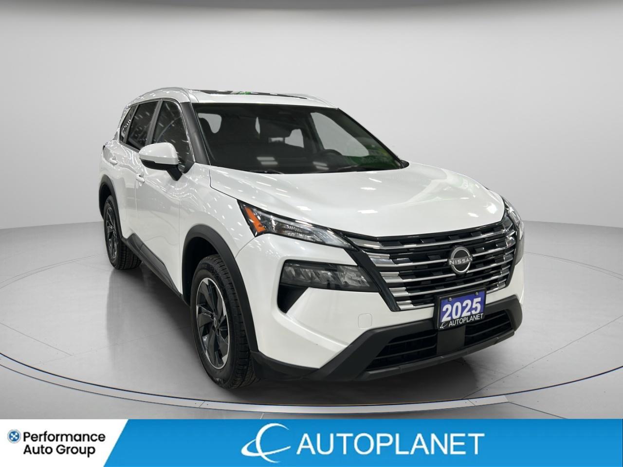 2025 Nissan Rogue SV AWD, Pano Roof, Apple CarPlay, Remote Start! Photo