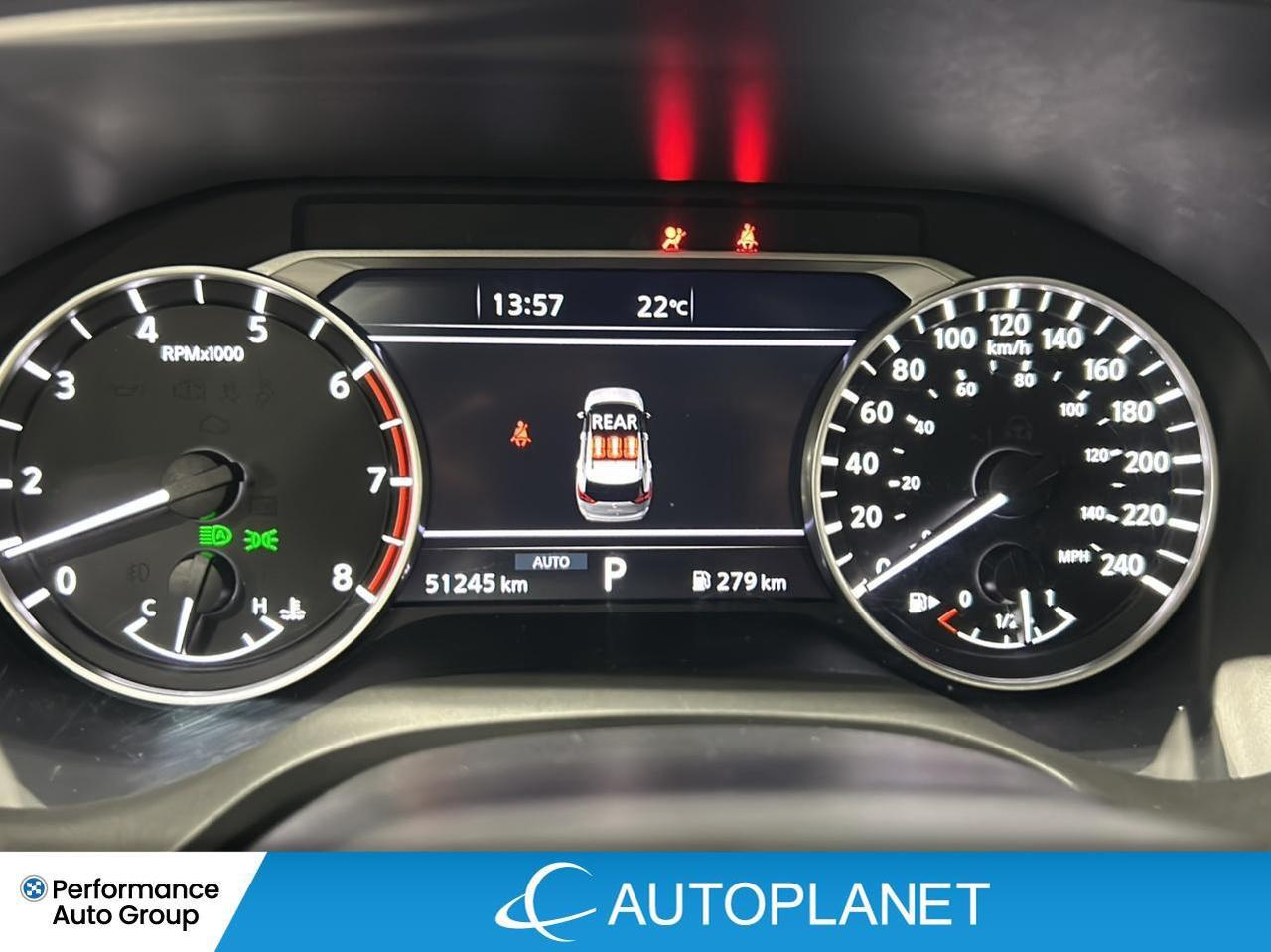 2025 Nissan Rogue SV AWD, Pano Roof, Apple CarPlay, Remote Start! Photo