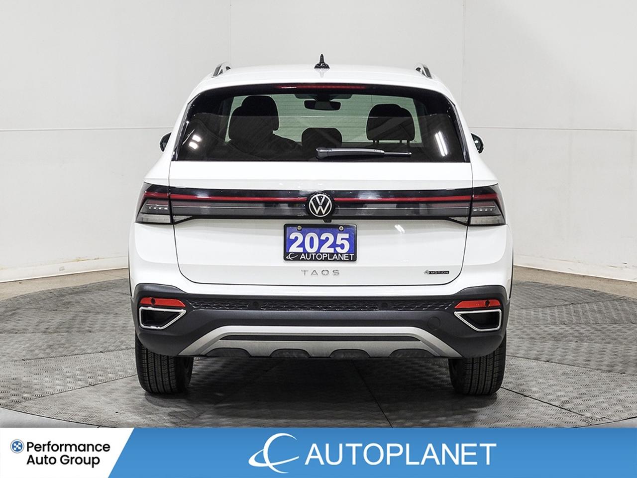 2025 Volkswagen Taos Comfortline AWD, Heated Seats, Apple CarPlay! Photo