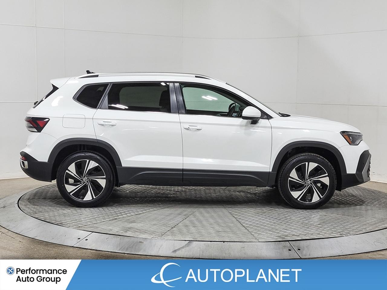 2025 Volkswagen Taos Comfortline AWD, Heated Seats, Apple CarPlay! Photo