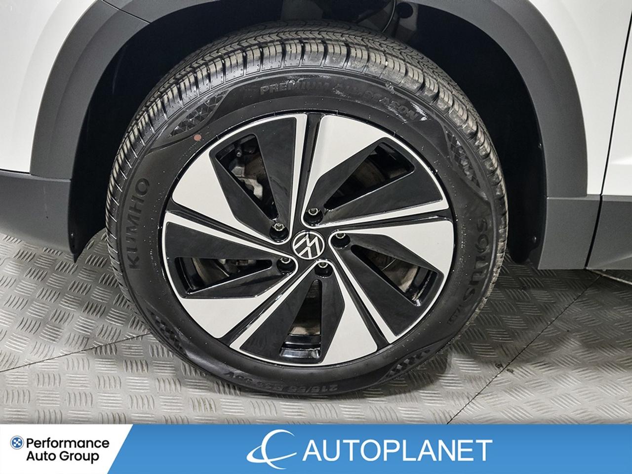 2025 Volkswagen Taos Comfortline AWD, Heated Seats, Apple CarPlay! Photo
