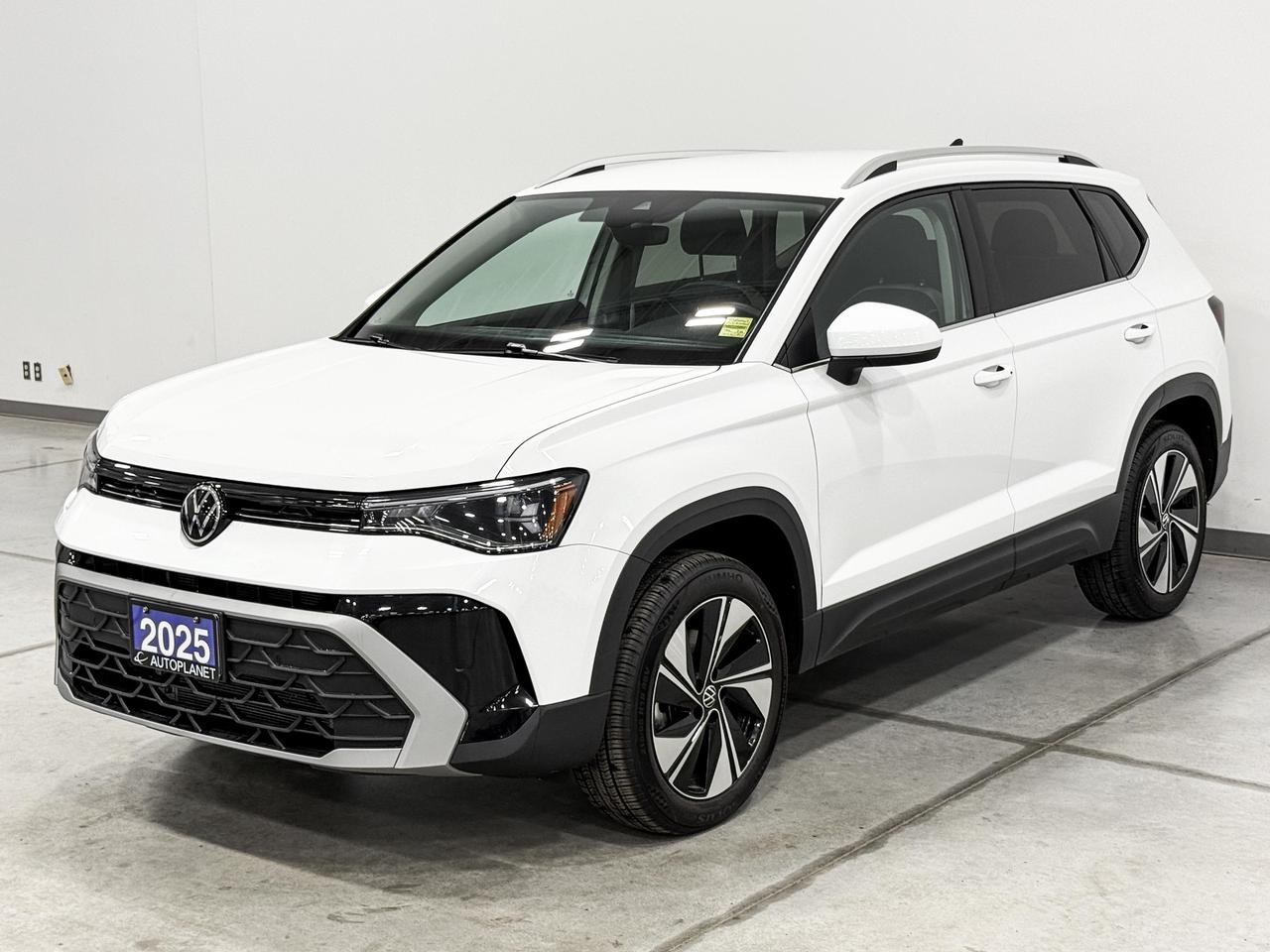 2025 Volkswagen Taos Comfortline AWD, Heated Seats, Apple CarPlay! Photo