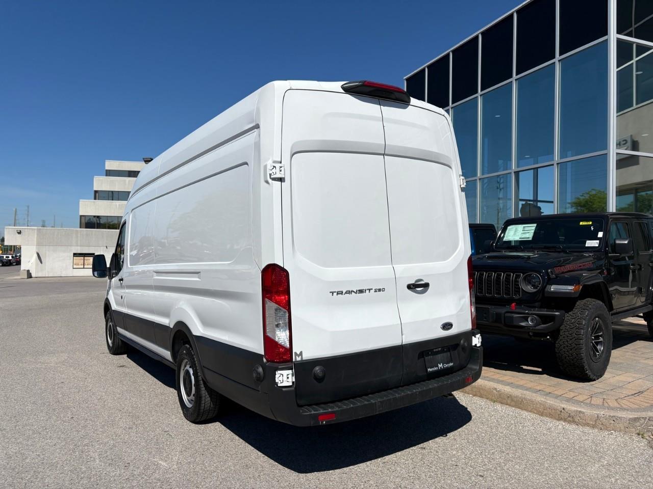 2024 Ford Transit-250 Cargo Base Rear-Wheel Drive High Roof Ext. Van 148 in. WB Photo