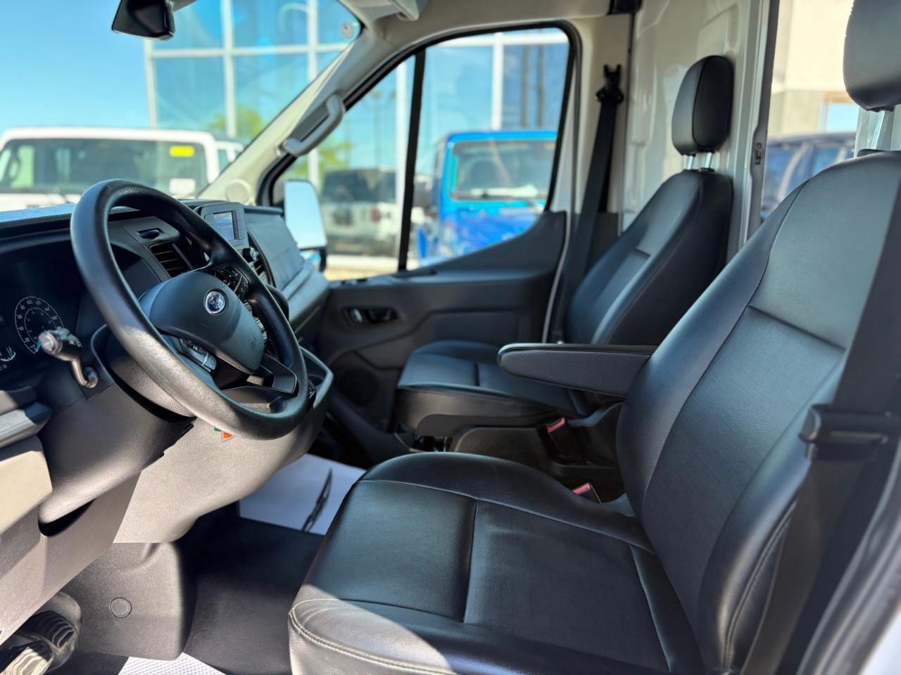 2024 Ford Transit-250 Cargo Base Rear-Wheel Drive High Roof Ext. Van 148 in. WB Photo