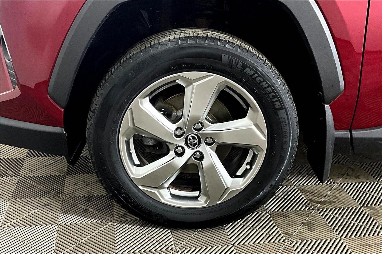 2019 Toyota RAV4 AWD Hybrid Limited Photo