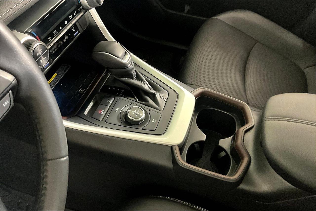 2019 Toyota RAV4 AWD Hybrid Limited Photo