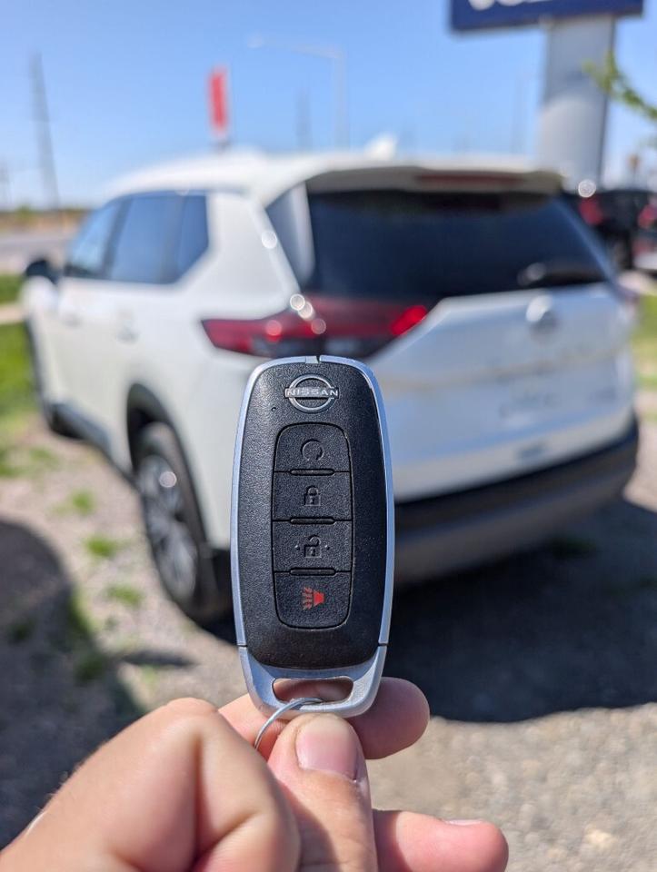 2023 Nissan Rogue SV AWD   PANO ROOF   360 CAMERA   PROPILOT ASSIST Photo